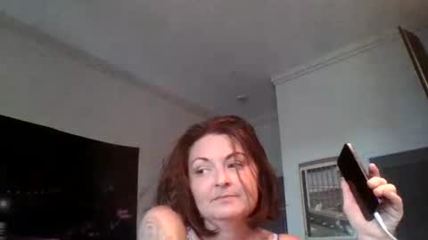 tinyassbossymilf online show from July 31, 2026, 10:53 pm
