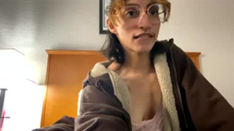 tinyhairycherry online show from April 15, 2026, 1:45 am