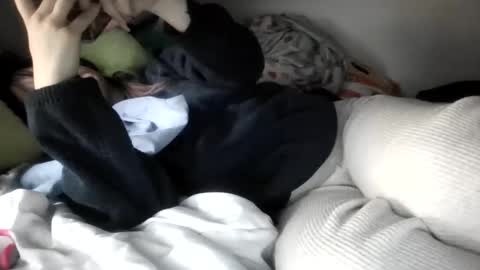 Snapshot of tinytittiexx chatting on February 18, 2026, 5:42 pm tinytittiexx online show from February 18, 2026, 5:42 pm