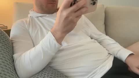 tiptop1088 online show from April 7, 2026, 3:34 pm