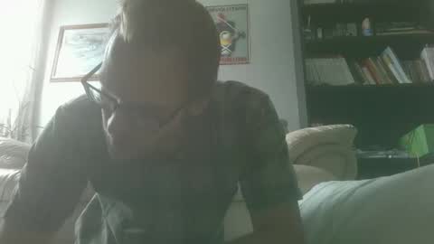 titlovercums online show from December 15, 2025, 5:17 pm