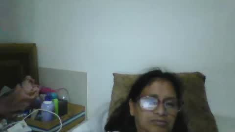 Snapshot of titssmall123 chatting on November 19, 2025, 2:33 am Ester online show from November 19, 2025, 2:33 am