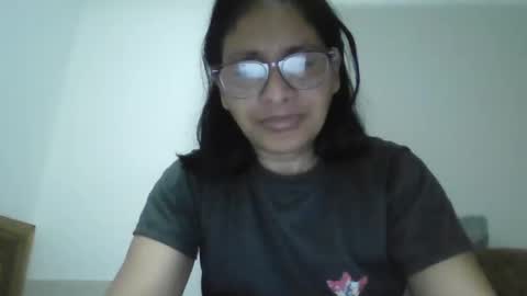 Snapshot of titssmall123 chatting on November 24, 2025, 11:37 pm Ester online show from November 24, 2025, 11:37 pm
