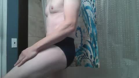 Snapshot of tittyzandbeer chatting on November 3, 2025, 9:54 am tittyzandbeer online show from November 3, 2025, 9:54 am