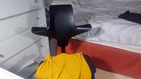 tjgaydaddy online show from April 12, 2026, 10:04 pm