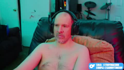 TK Maconn online show from January 15, 2026, 12:21 pm