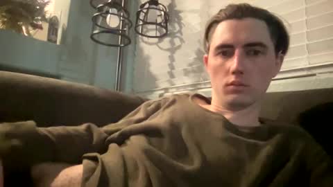 Snapshot of tlayne410 chatting on November 16, 2025, 9:15 am tlayne410 online show from November 16, 2025, 9:15 am