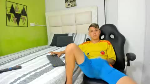 Snapshot of tobby_millers_ chatting on July 8, 2026, 1:21 am TOBBY online show from July 8, 2026, 1:21 am
