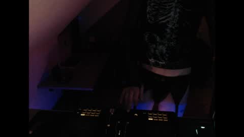 tobi676 online show from May 17, 2026, 2:42 am