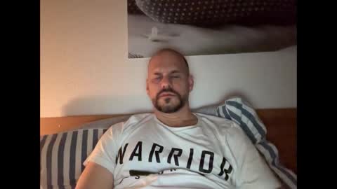 zurichcouple online show from February 19, 2025, 12:46 am