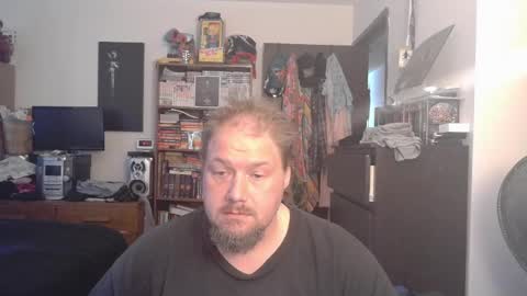 Toede online show from April 23, 2026, 4:42 pm