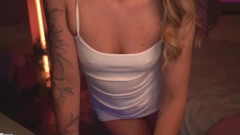 Snapshot of tokyo_n chatting on February 21, 2025, 2:28 am tokyo_n online show from February 21, 2025, 2:28 am