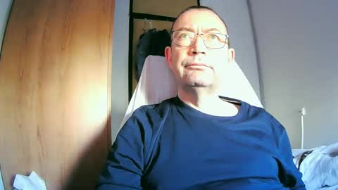 Snapshot of tolon408472 chatting on January 25, 2025, 8:53 am tolon408472 online show from January 25, 2025, 8:53 am