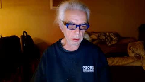 Snapshot of tom112292014 chatting on January 5, 2025, 1:03 am tom112292014 online show from January 5, 2025, 1:03 am