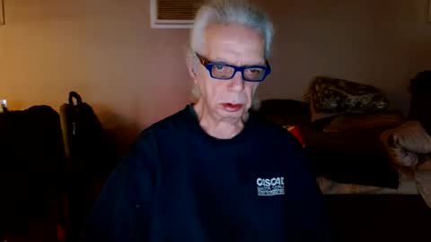 Snapshot of tom112292014 chatting on January 5, 2025, 2:30 pm tom112292014 online show from January 5, 2025, 2:30 pm
