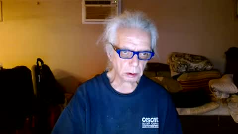Snapshot of tom112292014 chatting on January 7, 2025, 12:24 am tom112292014 online show from January 7, 2025, 12:24 am