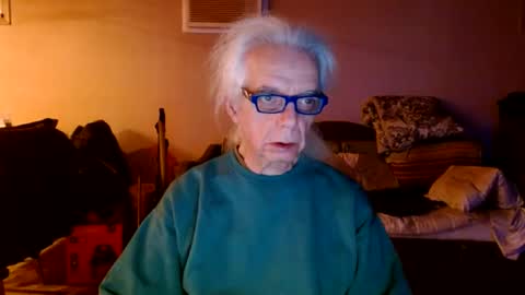 Snapshot of tom112292014 chatting on March 2, 2025, 3:34 am tom112292014 online show from March 2, 2025, 3:34 am