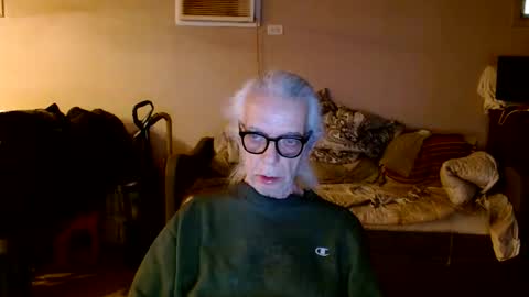 tom112292014 online show from March 3, 2026, 6:58 pm