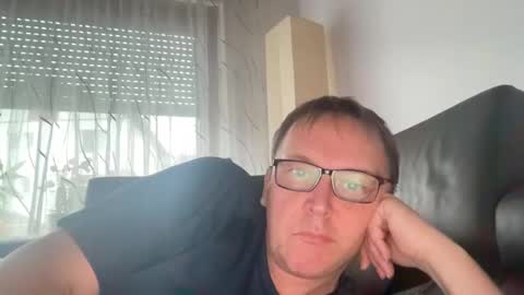 Snapshot of tom6644 chatting on February 2, 2025, 3:39 pm Tom online show from February 2, 2025, 3:39 pm