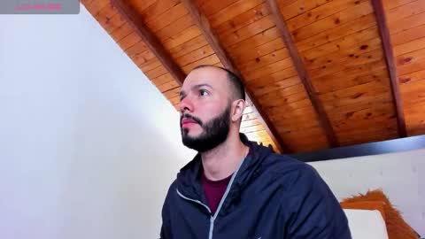 Snapshot of tom_bailey_ chatting on October 13, 2025, 12:05 pm online show from October 13, 2025, 12:05 pm