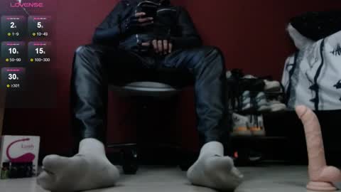 Snapshot of tom_brown12 chatting on December 3, 2024, 11:35 pm Tom online show from December 3, 2024, 11:35 pm