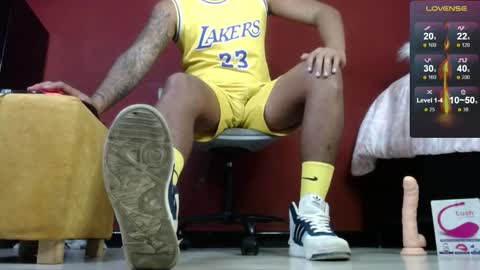 Snapshot of tom_brown12 chatting on February 19, 2025, 8:10 pm Tom online show from February 19, 2025, 8:10 pm