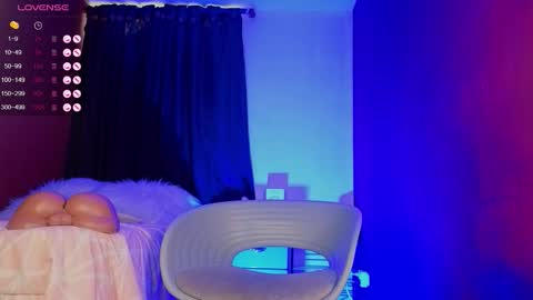 Snapshot of tom_brown12 chatting on October 8, 2025, 1:42 pm Tom online show from October 8, 2025, 1:42 pm