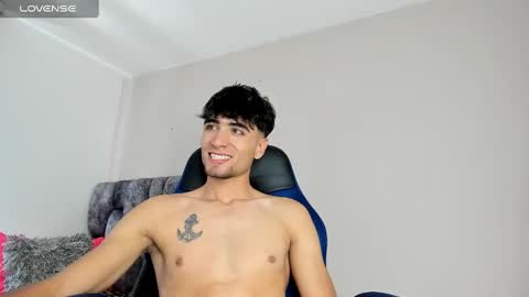 Snapshot of tom_walton chatting on January 21, 2025, 5:51 pm tom online show from January 21, 2025, 5:51 pm