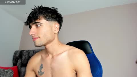 Snapshot of tom_walton chatting on January 23, 2025, 9:18 pm tom online show from January 23, 2025, 9:18 pm