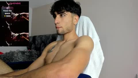 Snapshot of tom_walton chatting on January 29, 2025, 11:25 pm tom online show from January 29, 2025, 11:25 pm