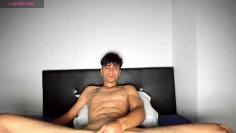 Snapshot of tom_walton chatting on February 4, 2025, 9:28 am tom online show from February 4, 2025, 9:28 am