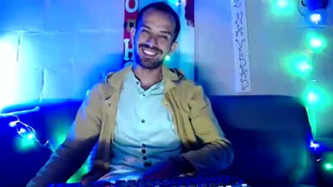 tomas gerauld. make me happy with 10000 tokens online show from December 24, 2024, 3:05 am