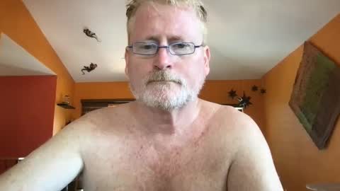 Hola online show from September 23, 2025, 6:11 pm