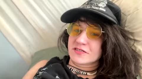 tomboy_titties online show from June 16, 2026, 3:03 pm
