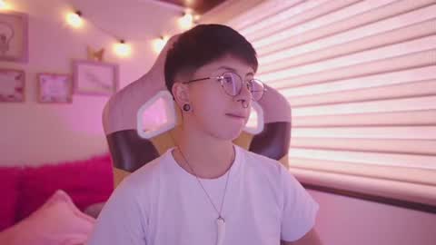 Snapshot of tomboy_tommy chatting on July 28, 2026, 3:21 pm Tommy online show from July 28, 2026, 3:21 pm