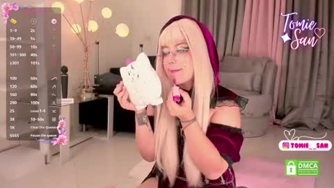 Snapshot of tomie_san chatting on February 10, 2025, 6:09 am Tomie online show from February 10, 2025, 6:09 am