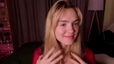 Lana online show from June 25, 2026, 7:29 pm
