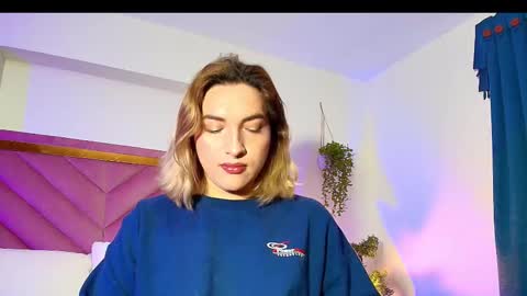   online show from September 26, 2025, 11:36 am