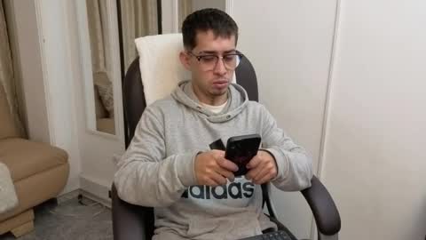 Snapshot of tommas_johnson chatting on March 10, 2026, 4:06 am Tomas online show from March 10, 2026, 4:06 am