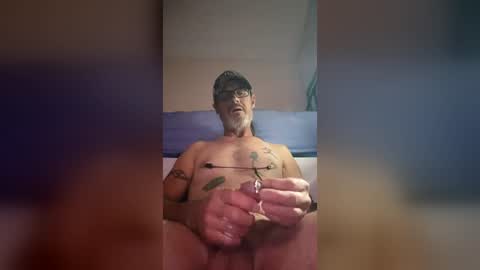 Snapshot of tommgunn25 chatting on June 12, 2026, 6:12 am tommgunn25 online show from June 12, 2026, 6:12 am
