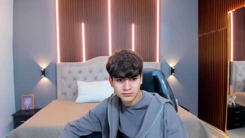 Tommy  online show from October 3, 2025, 3:58 am