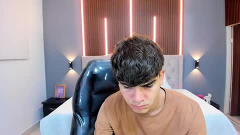 Tommy  online show from October 15, 2025, 3:28 am