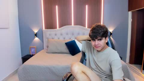 Tommy  online show from November 29, 2025, 4:04 am