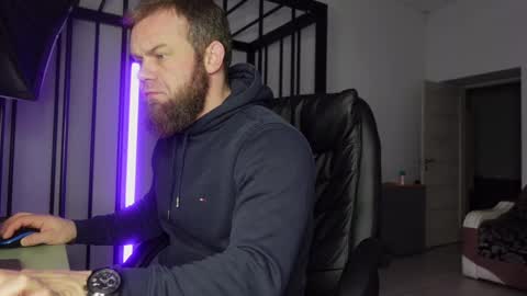 Snapshot of tommy_burnzzz chatting on March 4, 2025, 2:38 am tommy burnzzz online show from March 4, 2025, 2:38 am