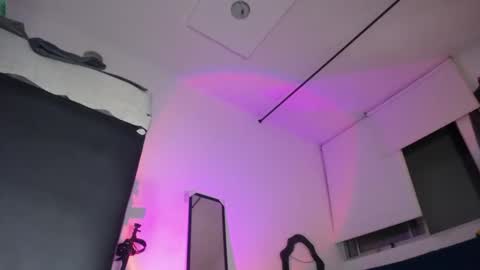   Thomas    online show from January 23, 2025, 12:04 am