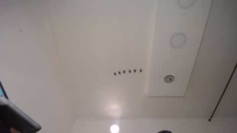   Thomas    online show from January 29, 2025, 9:17 pm