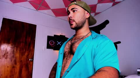 tommy_sccott online show from January 27, 2025, 3:15 am