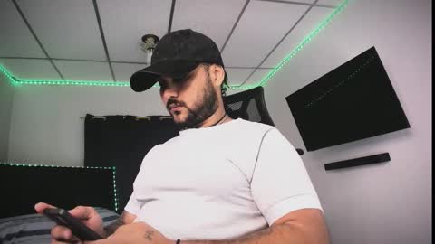 tommy_sccott online show from February 15, 2026, 9:22 pm