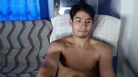 Snapshot of tommycutee21 chatting on December 2, 2025, 1:17 pm tommycutee21 online show from December 2, 2025, 1:17 pm