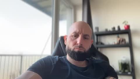 Snapshot of tommyx01 chatting on March 5, 2026, 8:43 am Thomas Fit online show from March 5, 2026, 8:43 am